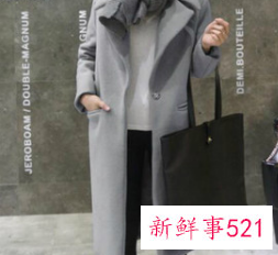 灰色大衣搭配什么最好看