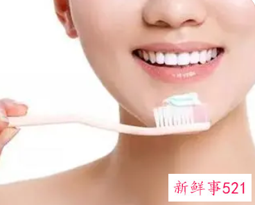 用什么刷牙可以美白牙齿