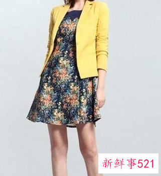 一字肩连衣裙外面穿什么外套