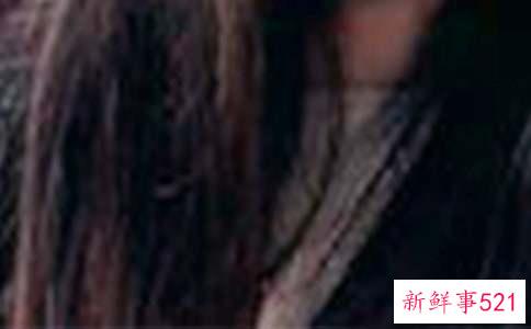 梦见掉了一半头发什么意思