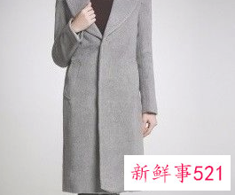 灰色大衣搭配什么最好看