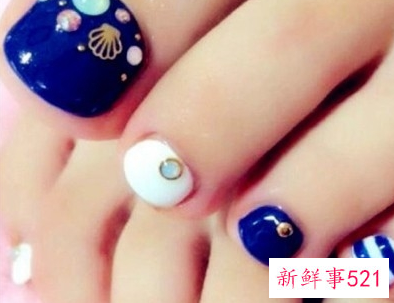 脚指甲什么颜色好看显白图片