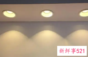 射灯和筒灯哪个伤眼睛