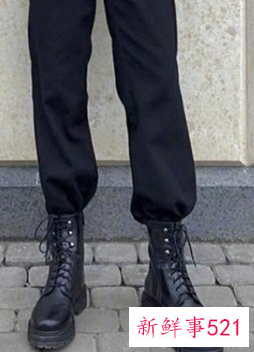 女生束脚裤配什么鞋子