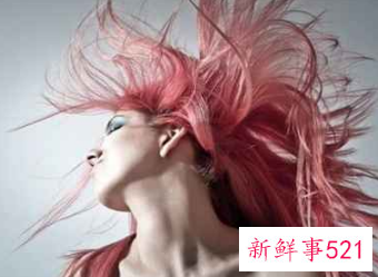 最显皮肤白的发色