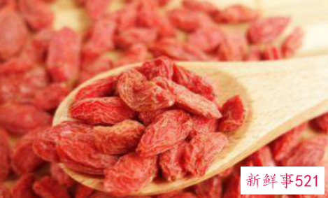 枸杞发黑了能不能吃