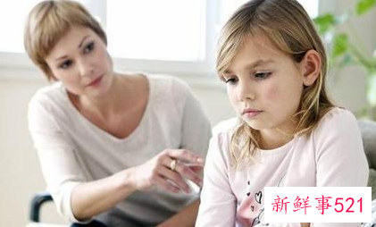 儿子总是打妹妹怎么办