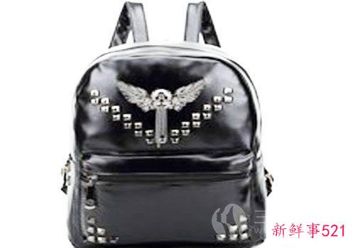 黑色背包怎么搭配