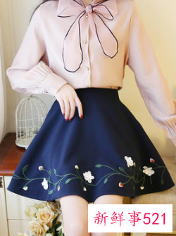 夏季半身裙配什么上衣