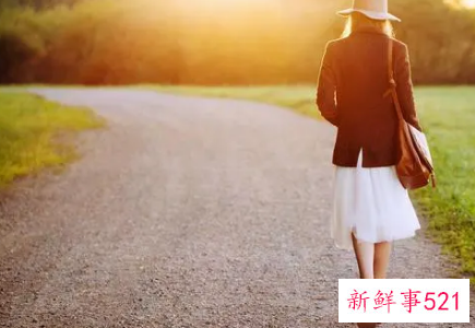 女人有钱没钱一看便知