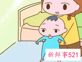 婴儿几个月让他学站