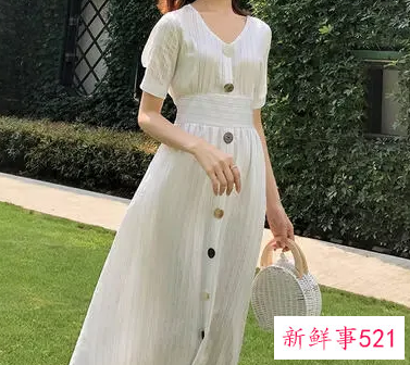 半身裙和连衣裙哪个更好看