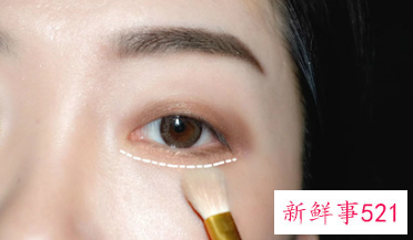 一步一步教画眼影