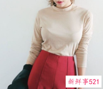 酒红色裤子配什么颜色上衣