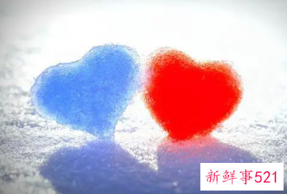 一个女孩问你是谁怎么幽默的回答