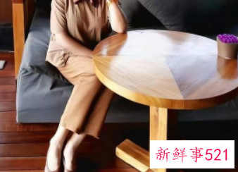 中年女人穿裙子还是裤子