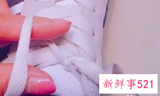 简单系鞋带方法步骤图解
