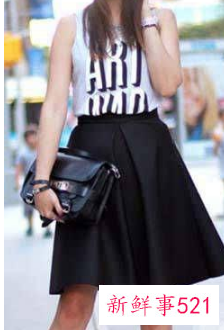 夏季半身裙配什么上衣