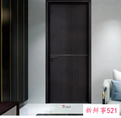 黑色木门配什么墙体颜色好