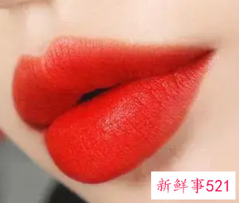 女人的包包里总会装着这么一支心爱之物