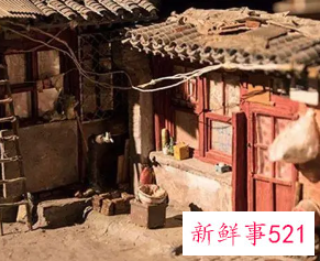 女人梦见古老的房子