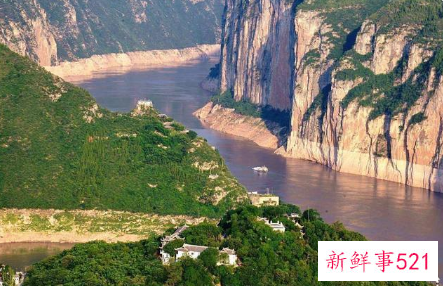 我国首辆旅游高铁有多牛