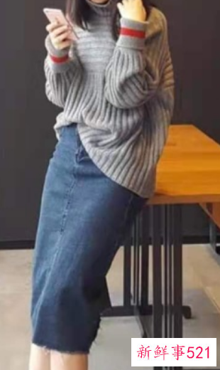 蓝色牛仔裙可以配什么衣服