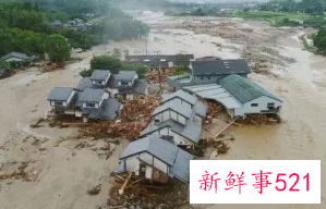 梦见暴雨地震是什么意思