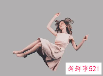 梦见别的女人光着上身