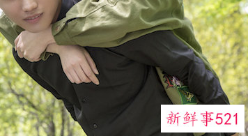 老公晚归妻子聪明做法,妻子说不给留门