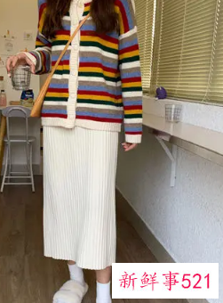 针织半身长裙搭配什么外套