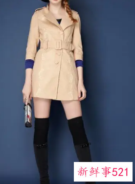 半身裙杏色要搭配什么上衣好