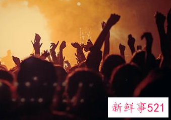 梦见人潮涌动有什么征兆