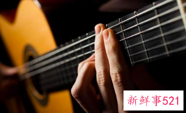 多少岁适合弹吉他