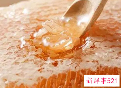 蜂巢蜜对女人有什么好处
