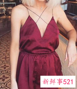 连体短裤搭配什么鞋