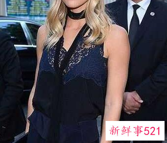 窄丝巾的20种系法图解