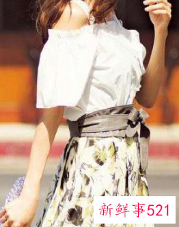 露肩衣服怎样隐藏肩带