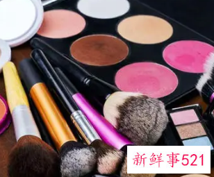 儿童上台表演画什么妆