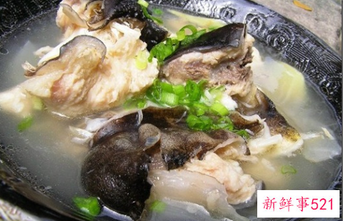 川穹白芷鱼头汤的做法