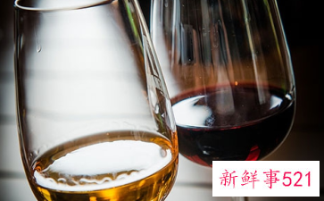 梦见喝酒时酒杯坏了