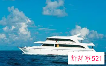 梦见坐船在大海上