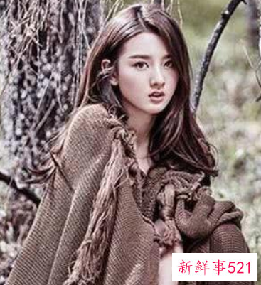 素颜都有回头率的女生