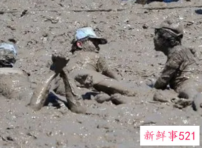 梦见在泥水中艰难行走说明什么