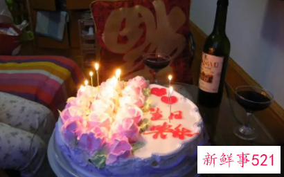 梦见站长做寿我送鞋子