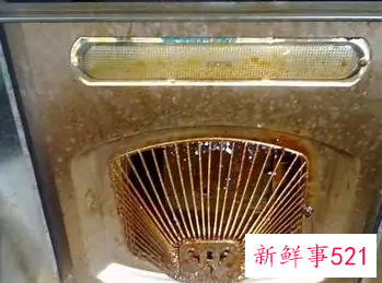 厨房油污多久清理