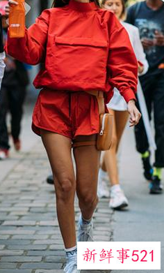 运动风的衣服怎么搭配