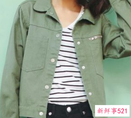 浅绿色外套搭配