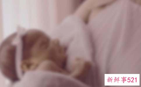 出生婴儿吐奶怎么办