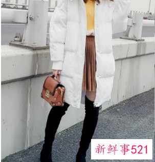 冬天裙子可以配什么棉服